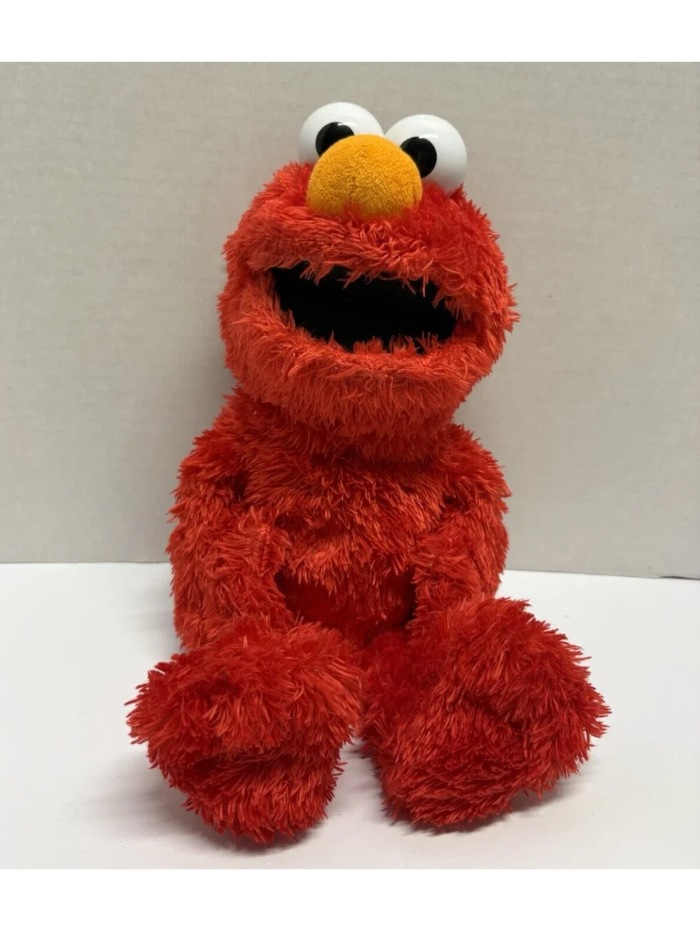 Sesame Street Hug Tickle Me Elmo Hasbro 2018 Speaks English or Spanish P4